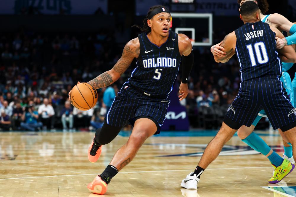 间总是能引 间总是能引