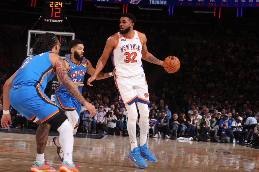 与管理层成 与管理层成